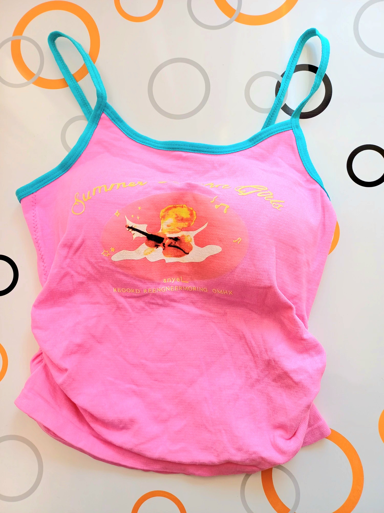 کراپ تاپ صورتی